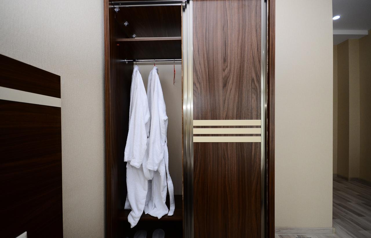 Hotel 725 B Batum Dış mekan fotoğraf