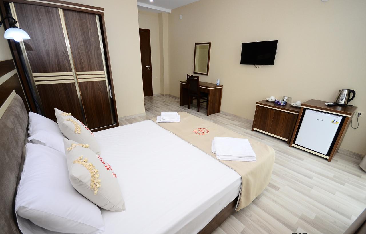 Hotel 725 B Batum Dış mekan fotoğraf