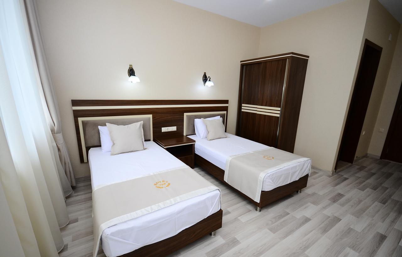 Hotel 725 B Batum Dış mekan fotoğraf