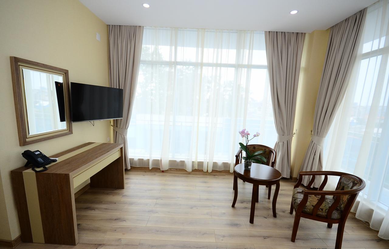 Hotel 725 B Batum Dış mekan fotoğraf