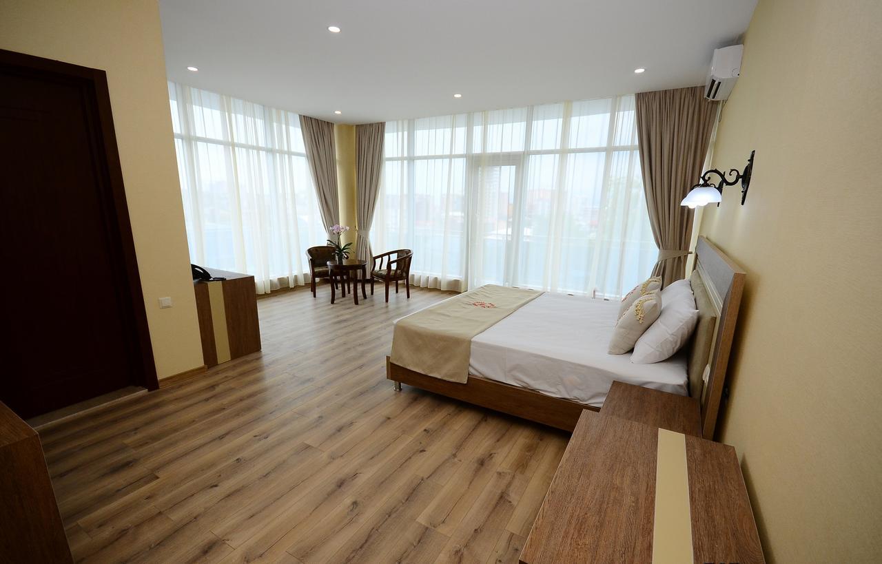 Hotel 725 B Batum Dış mekan fotoğraf
