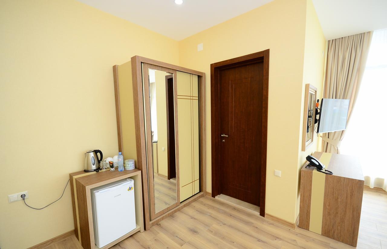 Hotel 725 B Batum Dış mekan fotoğraf