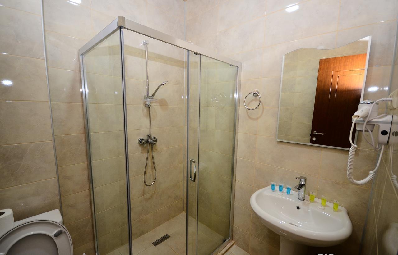 Hotel 725 B Batum Oda fotoğraf