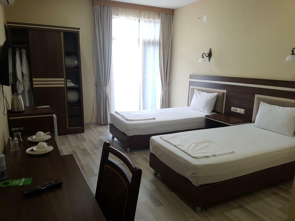 Hotel 725 B Batum Dış mekan fotoğraf