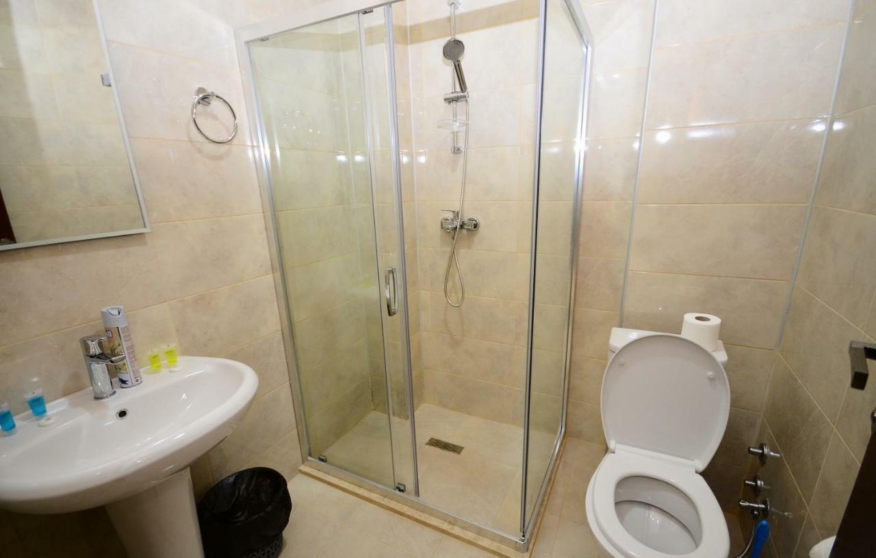 Hotel 725 B Batum Dış mekan fotoğraf