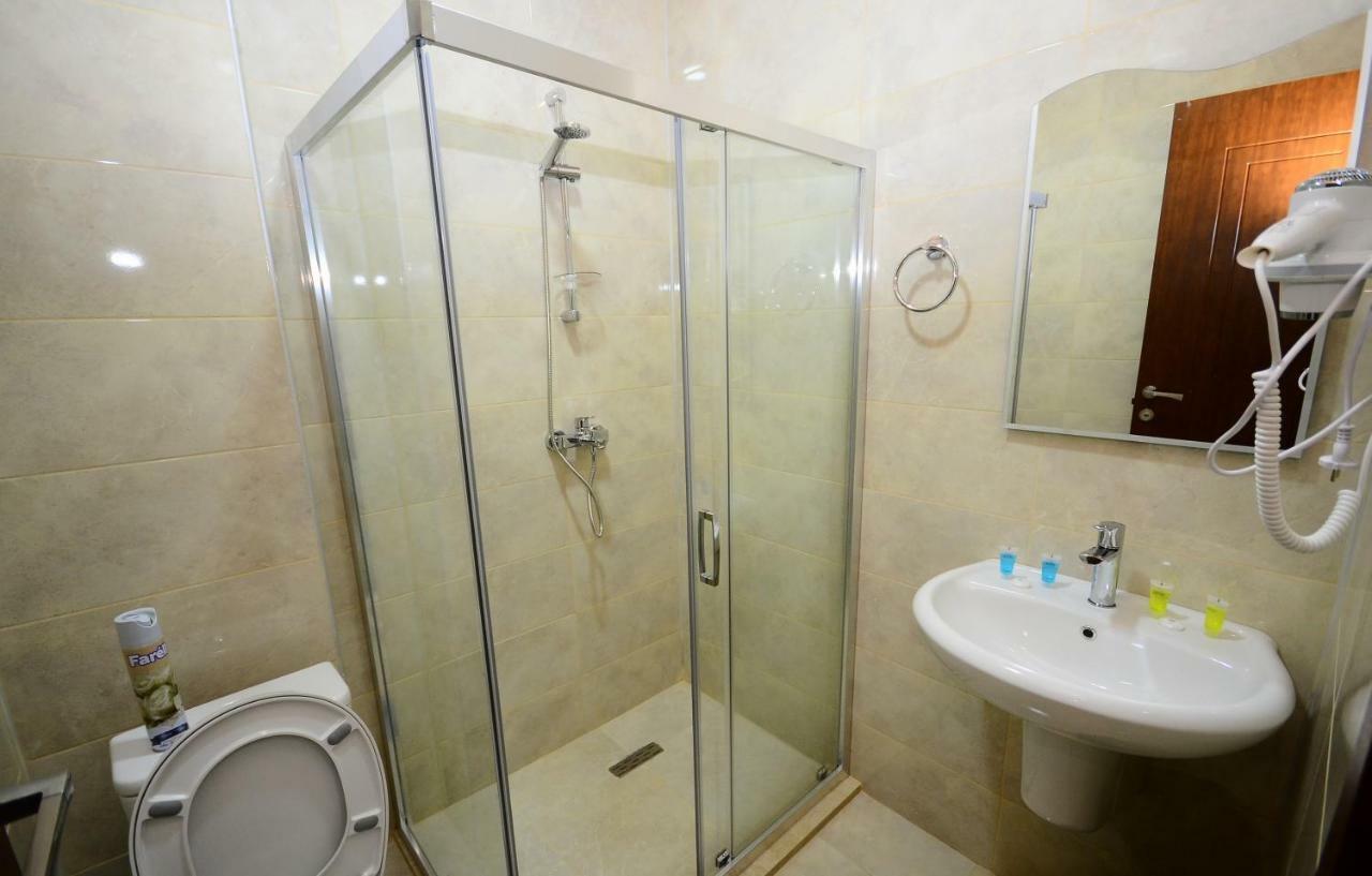 Hotel 725 B Batum Dış mekan fotoğraf